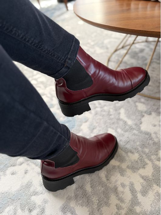 Bota Coturno Chelsea Tratorada Couro Vinho Mahogan... - CS BY KATI