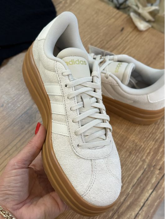 Tênis Adidas VL Court Bold Off White 2107 - K0406... - CS BY KATI