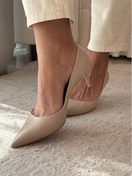 Scarpin Carrano Valentina Salto Fino Médio Couro B... - CS BY KATI