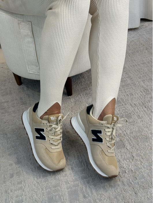 Tênis New Balance 574v2 bege e preto - K1226164N - CS BY KATI