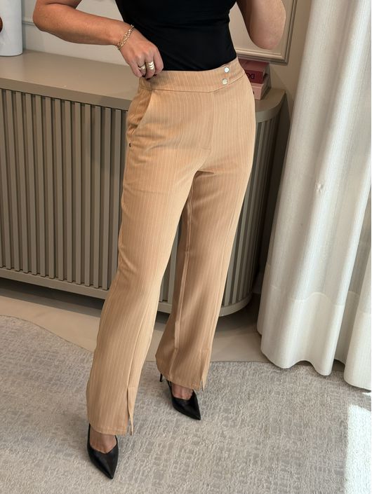 Calça Risca Morena Rosa Reta Alta Bege 2804 - K198... - CS BY KATI