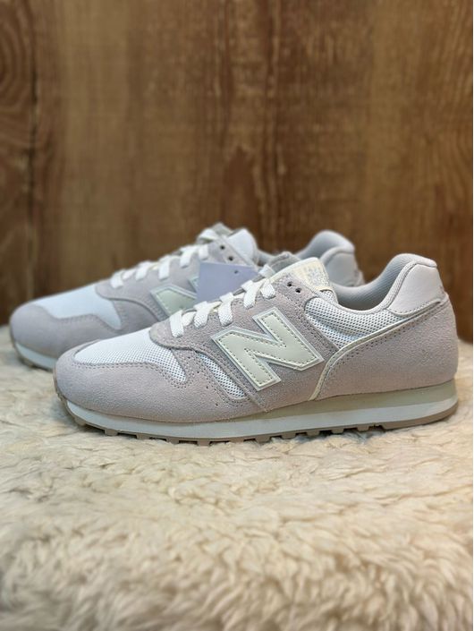 Tênis New Balance 373v2 Off White - K1271569N - CS BY KATI