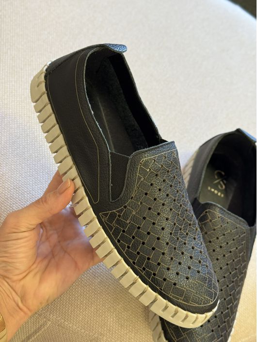 Tênis Cs Shoes Com Detalhe de Costura No Solado Pr... - CS BY KATI