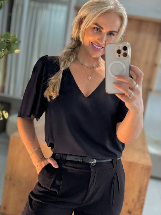 Blusa Manga Flare Ampla com Decote V Preto - K7694 - CS BY KATI