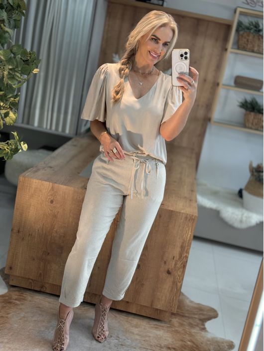 Blusa Manga Flare Ampla com Decote V Bege - K7694 - CS BY KATI