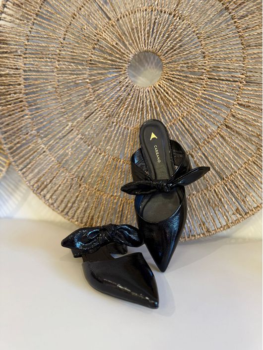 Mule Flat Knot Couro Verniz Preto - K507110C - CS BY KATI