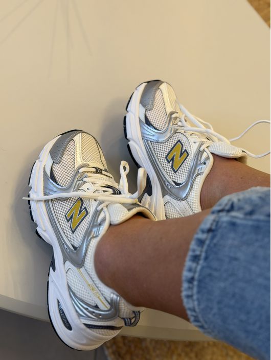 Tênis New Balance 530 Cinza E Amarelo 0402 - K5301... - CS BY KATI