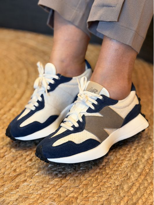 Tênis New Balance 327v1 Marinho/Marrom 1102 - K349... - CS BY KATI