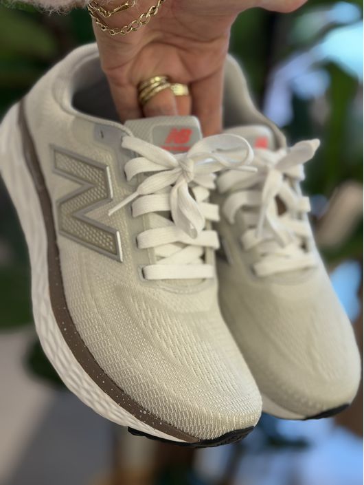 Tênis New Balance Fresh Foam Cinza Cinza 1002 - K3... - CS BY KATI