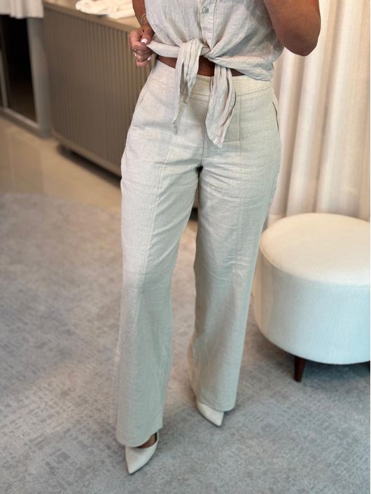 Calça Vanews De Viscolinho Com Bolsos Bege - K0310... - CS BY KATI