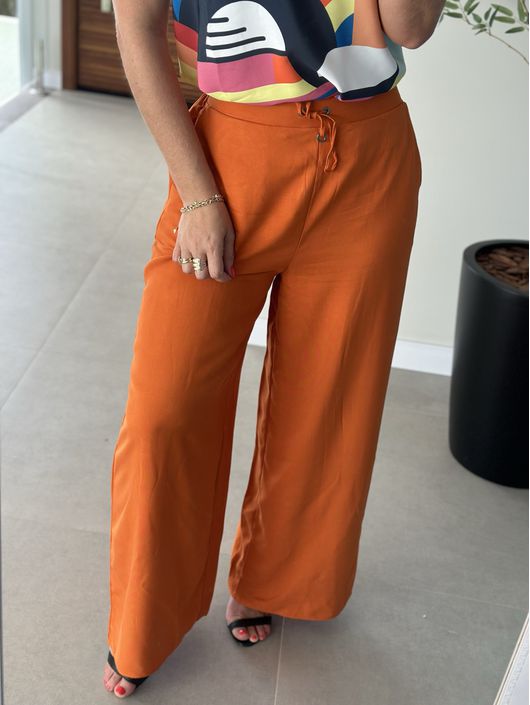 Calça Reta Em Viscose Com Cadarço E Bolsos Marrom ... - CS BY KATI