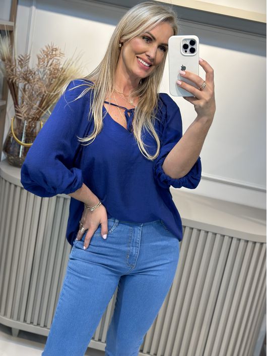Blusa Bata Em Shantung Com Franzido Decote Azul - ... - CS BY KATI
