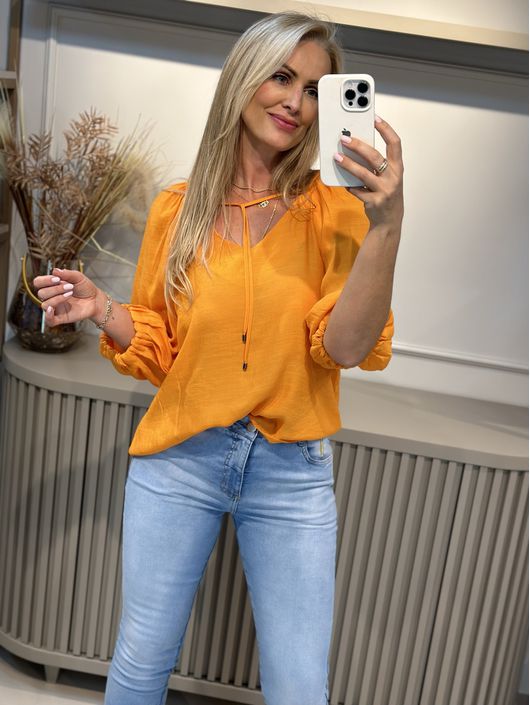 Blusa Bata Em Shantung Com Franzido Decote Laranja... - CS BY KATI