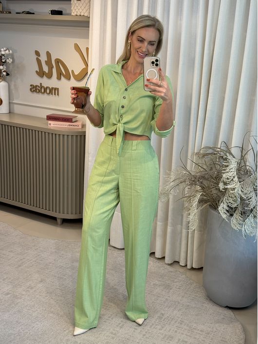 Blusa Linho Essencial Com Amarração Verde 2108 - K... - CS BY KATI