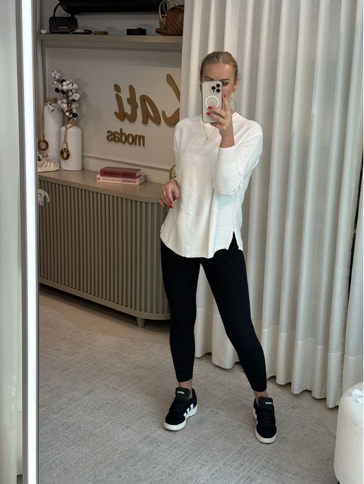 Blusa Biamar Alongada Em Algodão Com Fendas Off Wh... - KATI MODAS