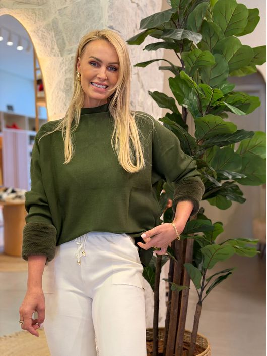 Blusa Biamar Alongada Com Pele Fake E Gola Média V... - KATI MODAS