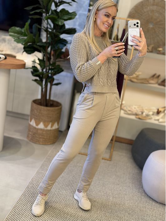 Calça Biamar Com Detalhe No Cós Elástico Na Cintur... - KATI MODAS