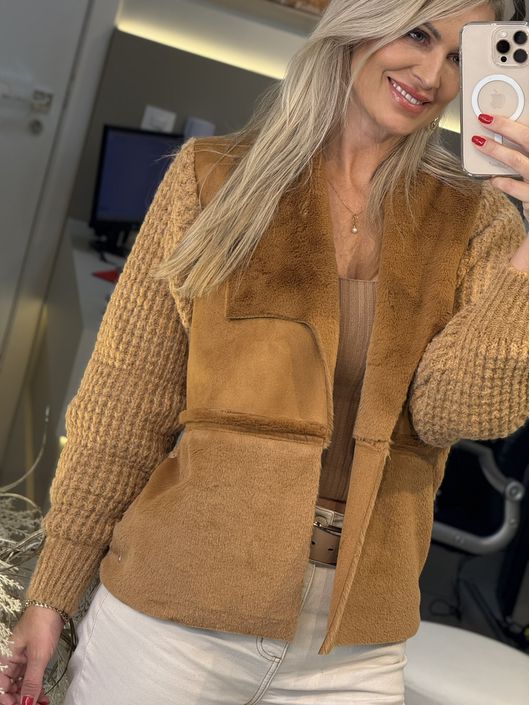 Casaco Biamar Com Recortes E Detalhes Em Suede e T... - KATI MODAS