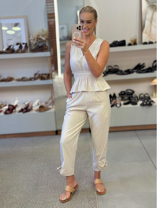 Conjunto Le bongã Com Regata Franzido e Calça Bege... - KATI MODAS