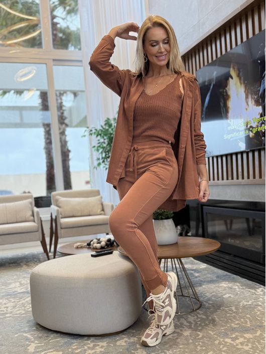 Camisa Biamar Alongada Com Detalhe Vazado Mocha Mo... - KATI MODAS