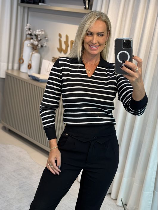 Blusa Abenção Com Gola Polo E Decote V Preto - K11... - KATI MODAS