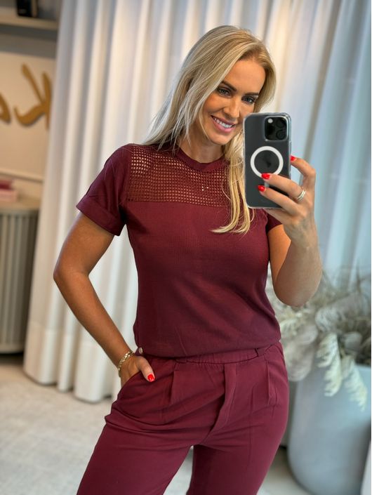 Blusa Biamar Com Detalhe Vazado Bordo - K11838B - KATI MODAS