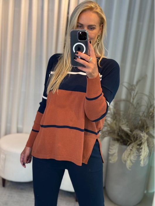 Blusa Alongada Listrada Caramelo e Marinho - K019... - KATI MODAS
