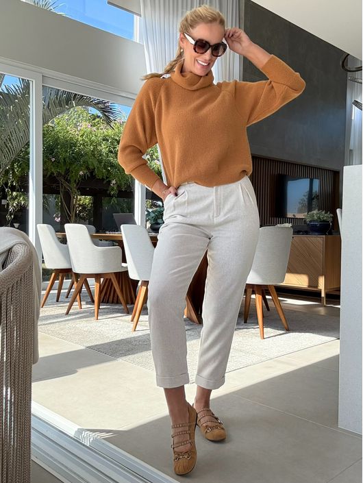Blusa Biamar em Fio Pluma com Gola Boba Caramelo 0... - KATI MODAS