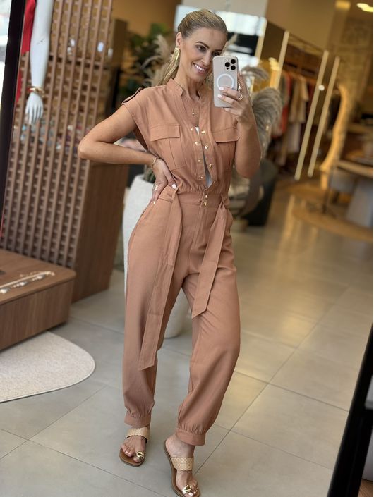 Macacão Le Bongã Com Botões Caramelo 0611 - K2204L... - KATI MODAS