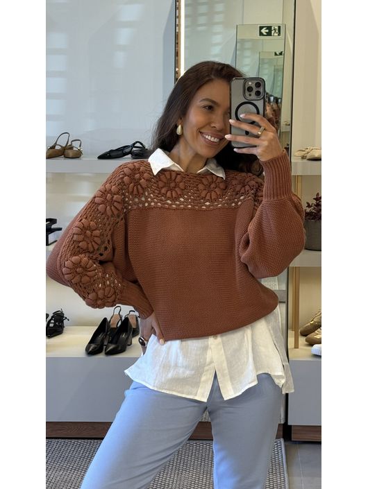 Blusa Biamar Em Ponto Margarida Com Detalhe Vazado... - KATI MODAS