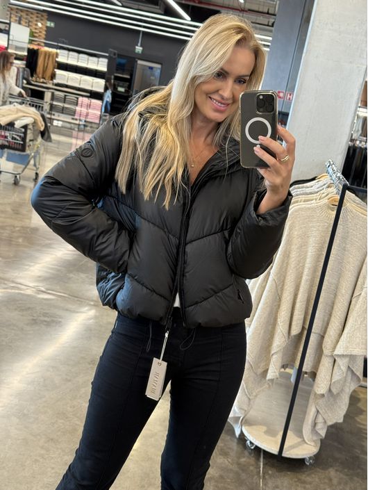 Jaqueta Biamar Puffer Com Capuz e Bolsos Preto 190... - KATI MODAS