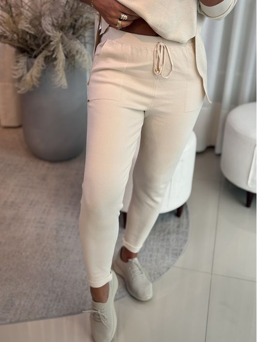 Calça De Tricô Com Barra Italiana Areia - K015644A... - KATI MODAS