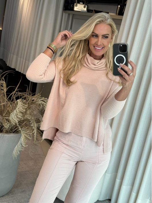 Blusa Biamar De Fio Pluma Com Gola Boba Rosa - K1... - KATI MODAS