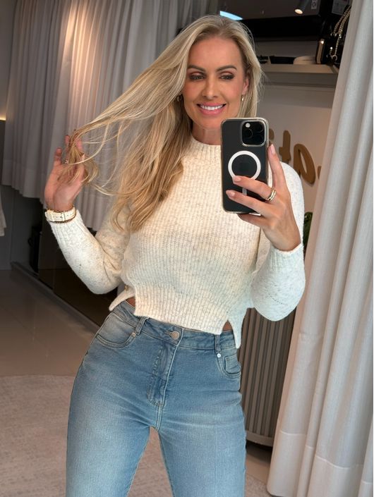 Blusa Abenção Com Fendas Laterais Off White - K11... - KATI MODAS