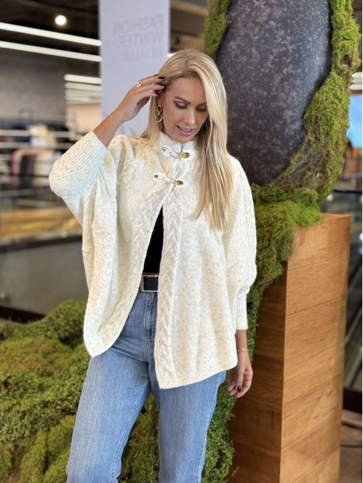 Capa Biamar Com Tranças e Fechamento off white 240... - KATI MODAS