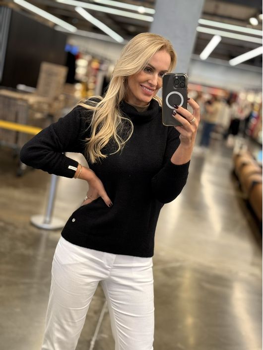 Blusa Biamar Gola Alta Quadrada Alongada preto 060... - KATI MODAS