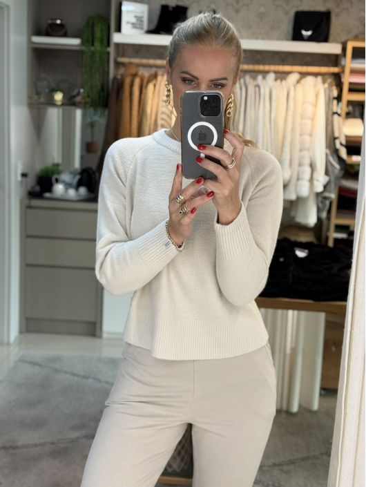 Blusa Abenção Em Fio Pluma Bege / Areia - K11746AB... - KATI MODAS