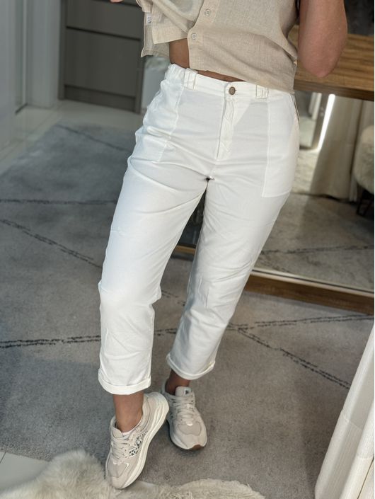 Calça Sarja Com Bolsos Aplicados Off White - K1150... - KATI MODAS