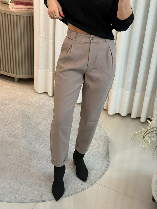 Calça Biamar De Linho Com Pregas Marrom 2207 - K11... - KATI MODAS