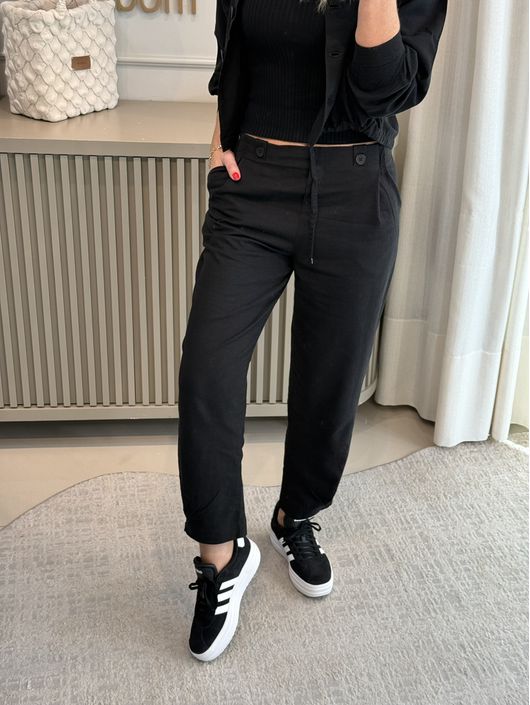 Calça Biamar Com Pregas E Bolso Faca Preto 2207 -... - KATI MODAS