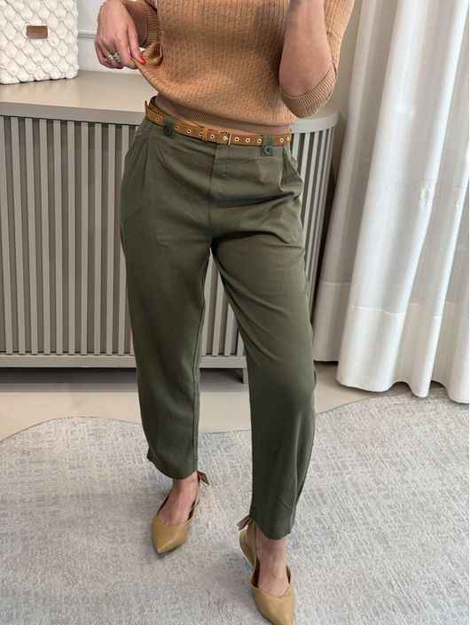 Calça Biamar Com Pregas E Bolso Faca Verde 2207 -... - KATI MODAS