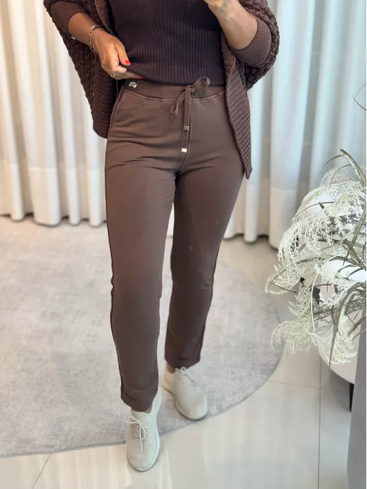 Calça Biamar De Moletom Com Cordão Marrom - K1158... - KATI MODAS