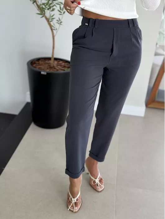 Calça Biamar Com Pregas Cinza Escuro - K11571B - KATI MODAS