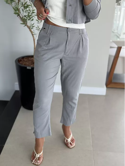 Calça Biamar De Alfaiataria Em Sarja Cinza 10/01 -... - KATI MODAS