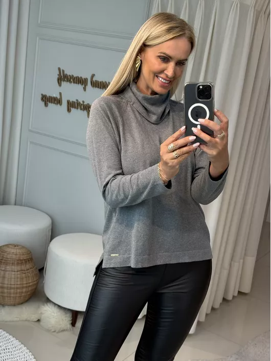 Blusa Com Gola Boba Cinza - K015693A - KATI MODAS
