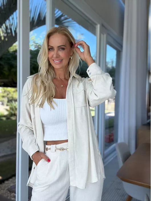Camisa Biamar Em Viscolinho Bege Claro - K12001B - KATI MODAS