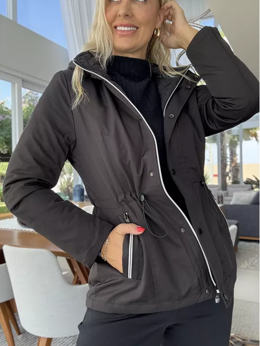 Jaqueta Reversível Alpelo Com Ajuste Preto - K2030... - KATI MODAS
