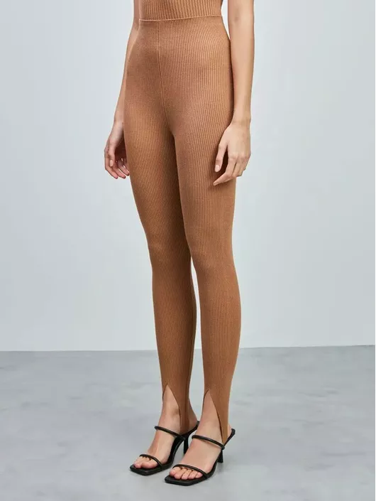 Calça Fuso Canelada Caramelo - K046667AM - KATI MODAS
