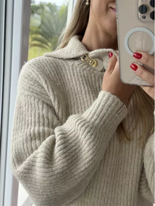 Blusa Biamar Alongada Canelada com Gola Transpassa... - KATI MODAS