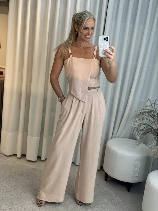 Calça Le Bongã De Viscolinho Com Pregas Rosa Claro... - KATI MODAS